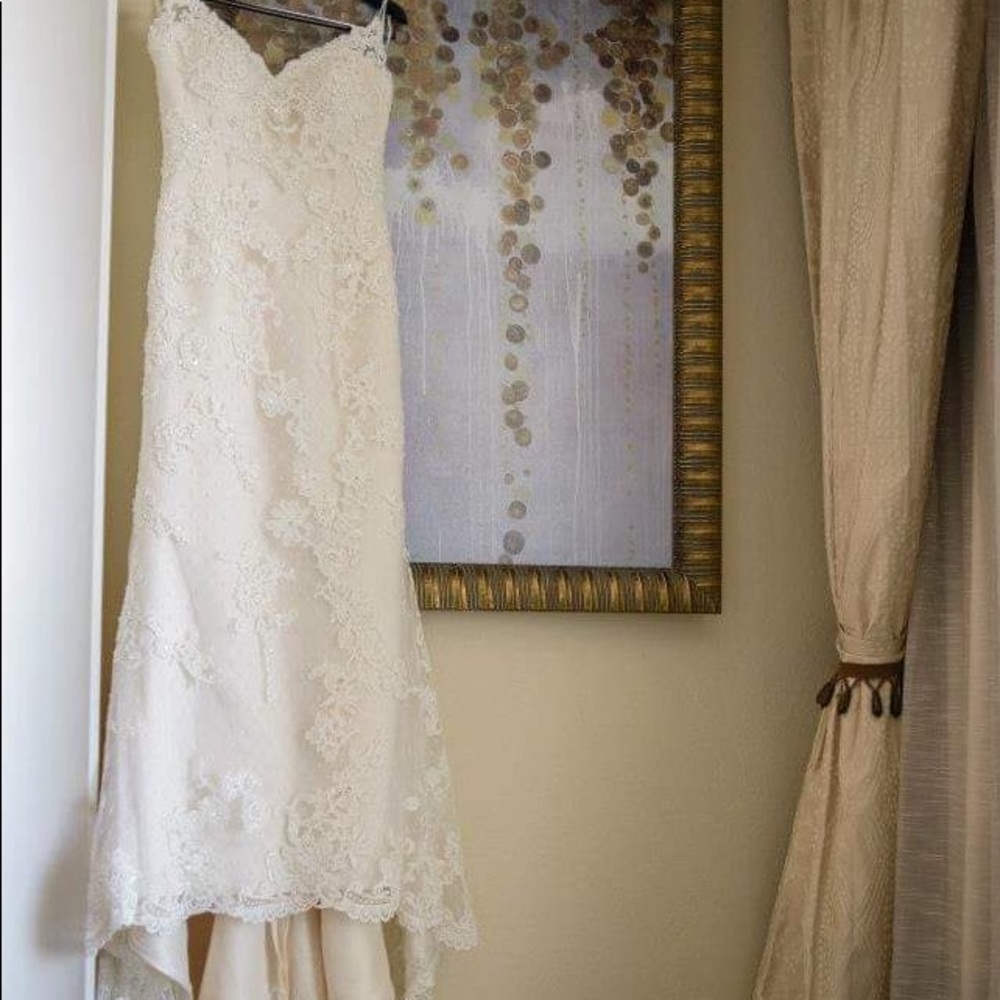 Size 4/6 wedding dress-cleaned & preserved!